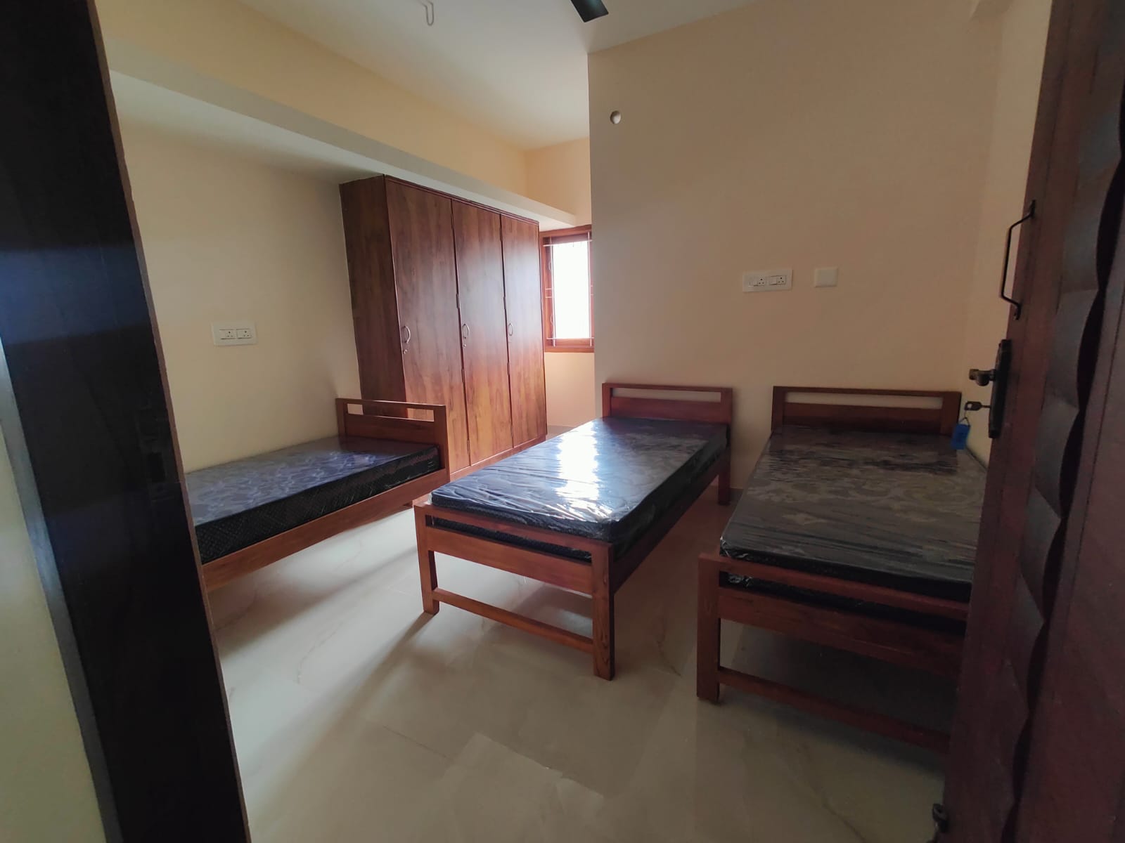 WhatsApp Image 2025-09-10 at 21.48.31 (1)